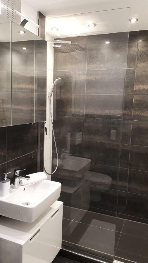 Das Platanenhaus - Ferienwohnung Am Bodensee Friedrichshafen Bagian luar foto
